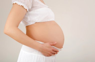 karın üzerinde kapat.