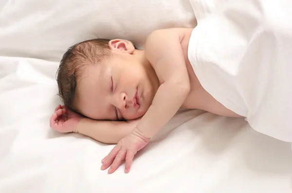 Νέο αγόρι γεννημένο μωρό στον ύπνο. — Φωτογραφία Αρχείου