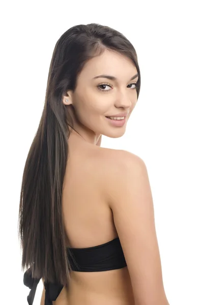 Vacker brunett tjej med långt hår leende. Beauty porträtt. — Stockfoto