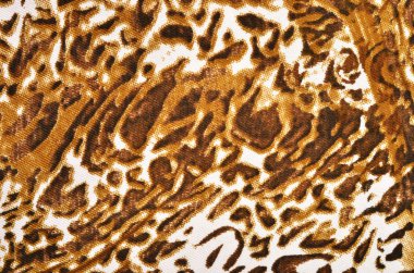 Kahverengi leopar kürk desen.