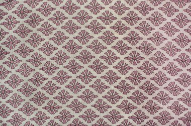 Beyaz kumaş üzerine Pembe çiçek şekil.