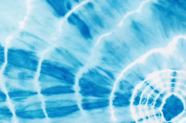 Soyut mavi yuvarlak şekiller desen kumaş üzerine. 