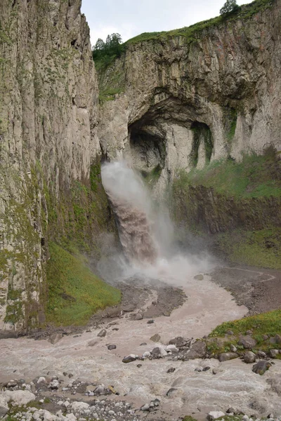 Вид Горный Водопад Каракая Джили Северном Кавказе — стоковое фото