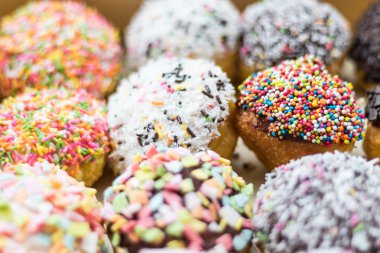 Multi renk kremalı pasta