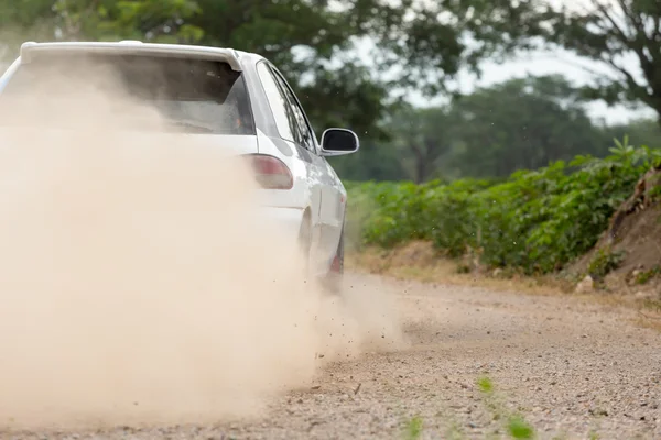 Rally Velocidad del coche en camino de tierra — Foto de Stock