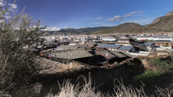 The old town of shangri-la  from golden temple ,Yunnan China. — Stock Video