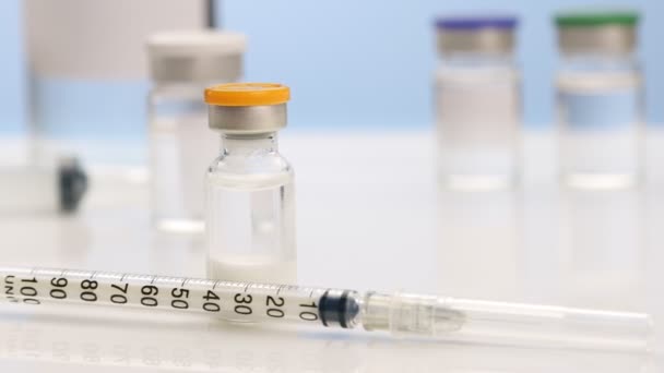 Covid 19コロナウイルスワクチンアンプル注射用ボトル — ストック動画