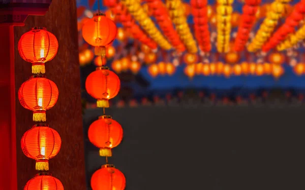 中国城镇地区的农历新年灯笼 — 图库照片