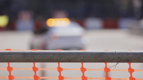 Veiligheid Auto Tempo Auto Beperkt Snelheid Van Auto Het Spoor — Stockvideo