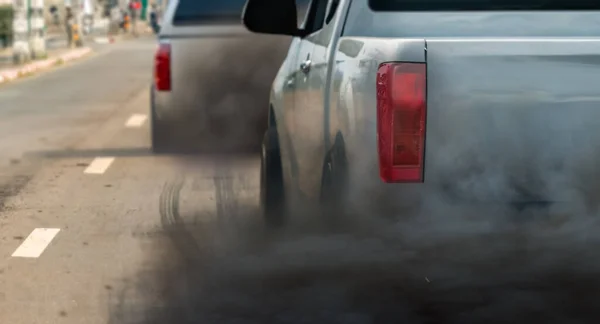 Crise Poluição Cidade Partir Tubo Escape Veículos Diesel Estrada — Fotografia de Stock