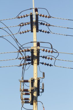 Kutup bağlantı güç kablosu