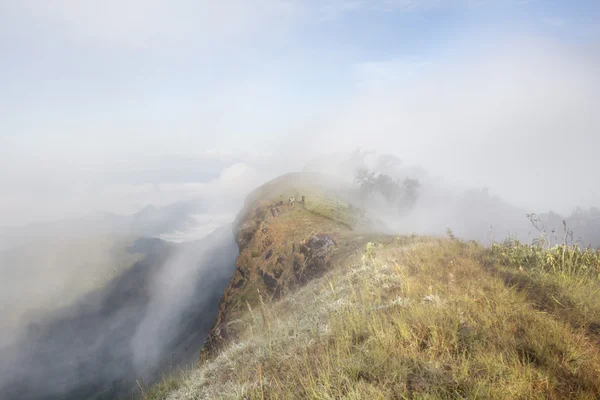 Pagi di gunung Doi Mon Jong, distrik Omkoi Chiang Mai Thailand . — Stok Foto