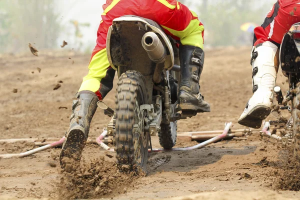 Motocross rozpoczęcie konkurencji. — Zdjęcie stockowe