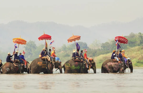 Songkran festival, sukhuthai thailand. — Stockfoto