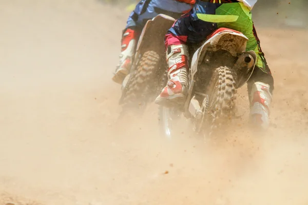 Motocross Racer Velocidad de aceleración en pista — Foto de Stock