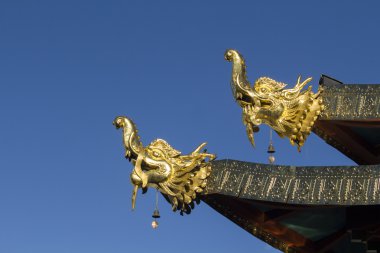 Tibet heykel stili Tapınağı çatı, Shangri-La, Yunnan, Çin.