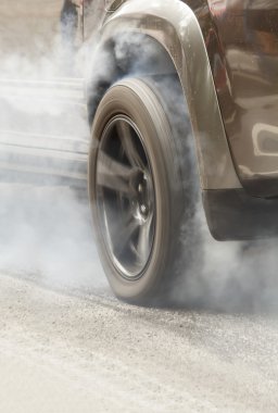 SUV araba yarış için hazırlık kauçuk, lastik kapalı yakar