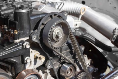 Motor Bakımı sırasında Kamshaft Sprocket üzerindeki Zamanlama Kemeri Hizalama İşareti