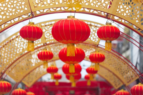 Çin Mahallesi 'nde yeni yıl feneri dekore edildi..