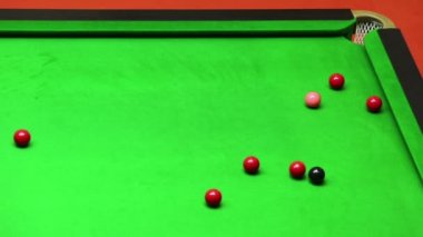 Mix ateş snooker, topu tatilinde batıyor.