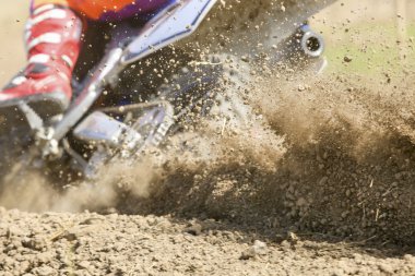 Çamur enkazı büyük bir motokros yarışı