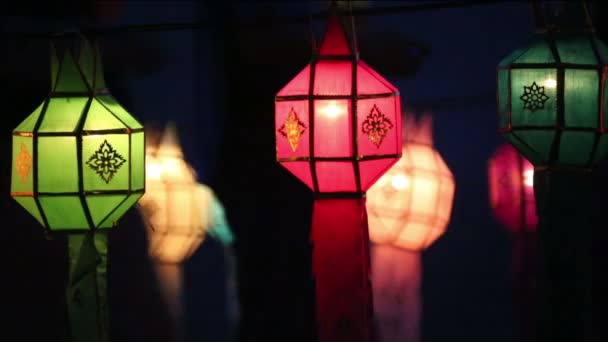 Lanternas de papel em Yee-peng festival, ChiangMai Tailândia — Vídeo de Stock