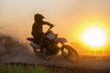 Siluet motocross hız parça