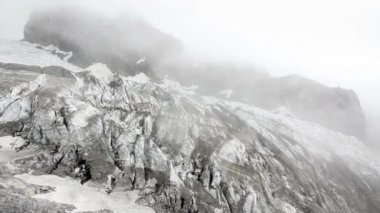 Jade Dragon Snow Mountain yaz, Lijiang, Yunnan Çin.