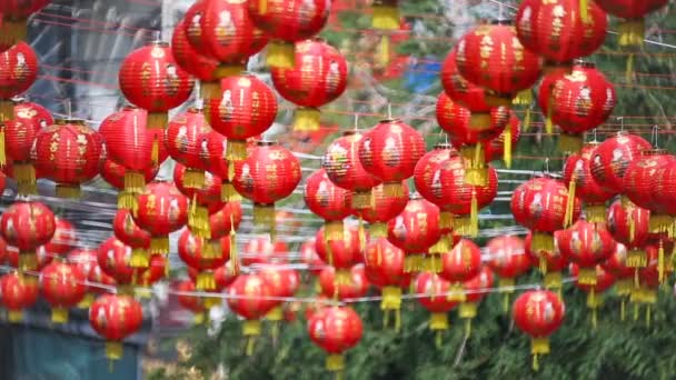 Китайские новогодние фонари с благословенным текстом означают счастье, здоровье и богатство . — стоковое видео
