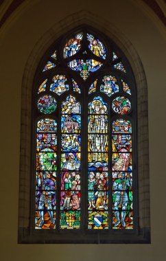 Collegiate Saint-Martin ve Saint-Hadelin veya kilise, Saint-Martin, mengene. Belçika