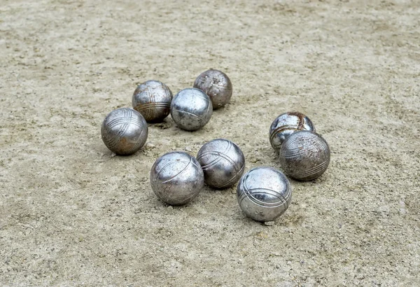 Используемые петанковые шарики — стоковое фото