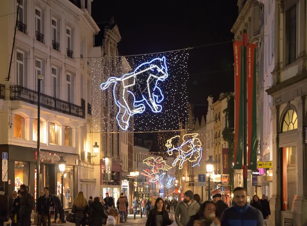 Illuminazione natalizia nel centro di Bruxelles, Belgio — Foto Stock