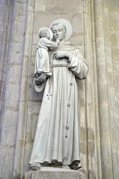 Statua di Sant'Antonio in chiesa gotica Onze-Lieve-Vrouw-over-de-Dijlekerk a Mechelen, Belgio — Foto Stock