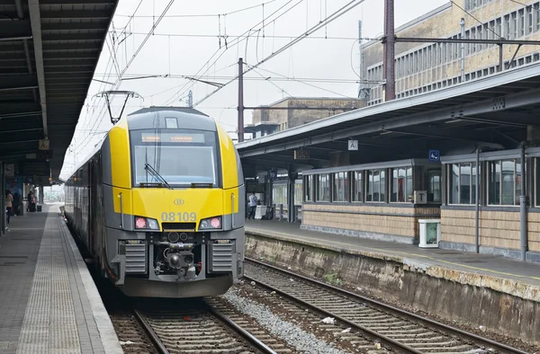 Brüsszel-Déli pályaudvar és a Gare du Midi Stock Fotó