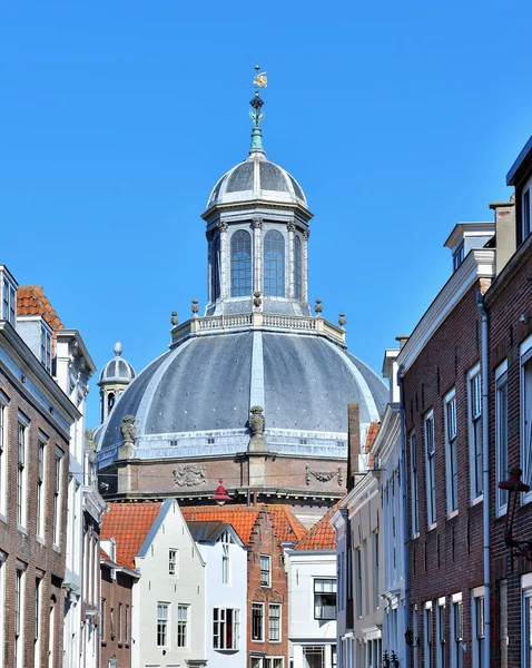 Centro da cidade Middelburg, na província de Zelândia, Países Baixos — Fotografia de Stock