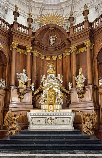 Interieur van Saint Elisabeth Kerk — Stockfoto