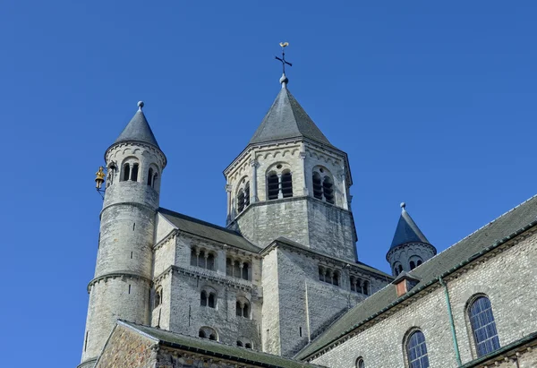 合议庭教会的圣格特鲁德在过程中尼韦尔，比利时 — 图库照片
