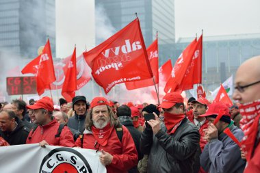 Belçika hükümeti tarafından tanıtılan tasarruf tedbirleri karşı ulusal tezahürü.