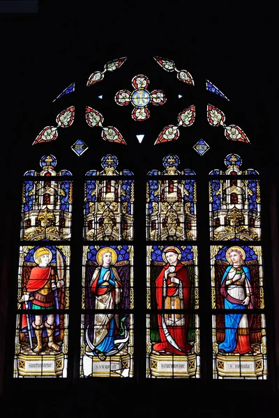 Janela de vidro manchado em igreja Saint Hermes — Fotografia de Stock