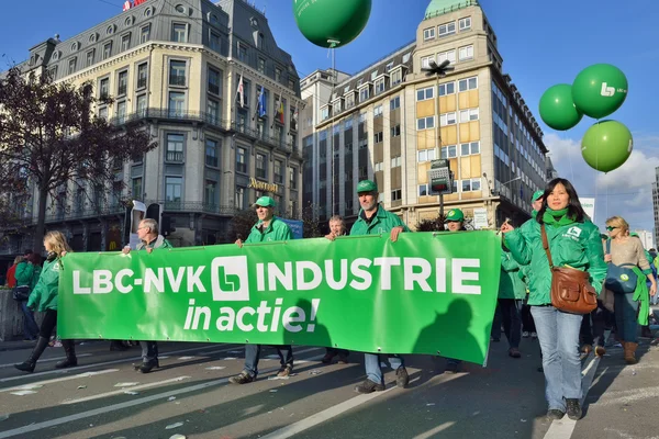 Manifestazione nazionale a Bruxelles contro le misure di austerità del governo belga — Foto Stock