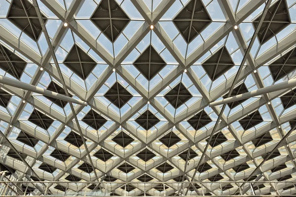 Transparent ceiling of The Hague Central railway station or Den Haag Centraal. — Stock fotografie