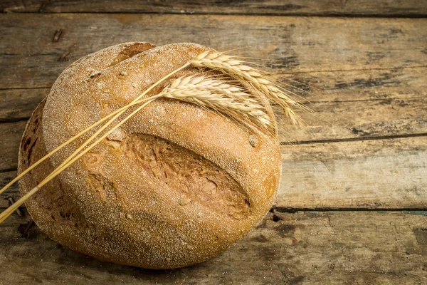 Bakery background. Whole wheat bread — Stock Photo, Image