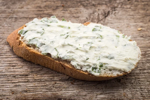 Small sandwich with creamy cheese on sliced bread — Stock Photo, Image