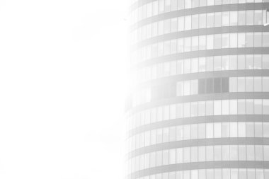 Modern Cam siluetleri beyaz gradyan ile şehirde gökdelenlerin