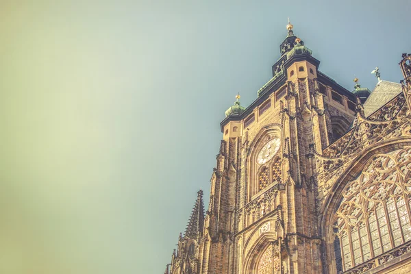 Blick auf den Veitsdom in Prag, Tschechische Republik. Jahrgangseffekt — Stockfoto