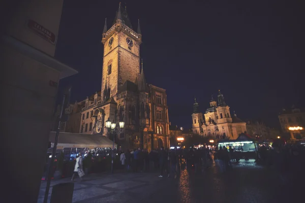 Prag, 18. März 2016: Prager Altstadt bei Nacht, Vintage-Effekt am 18. März 2016 in Prag - Tschechien — Stockfoto