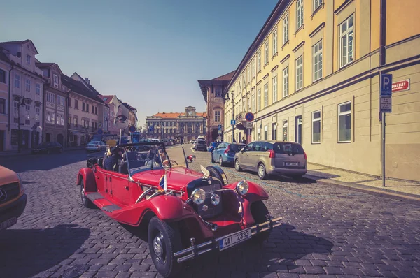 PRAGUE, March 18 :   Sightseeing red retro car convertible. 18, 2016 in Prague - Czech Republic — Stock Photo, Image