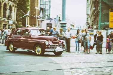 Wroclaw-Ağustos 18: 18 Ağustos 2014 Wroclaw, Polonya vintage etkisi üzerinde Fso Warszawa Motoclassic üzerinde göster.