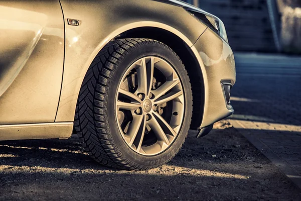 Sleza, Poland, August 15, 2015: Close up on Opel wheel on Motorclassic show on August 15, 2015 in the Poland — Stock Photo, Image