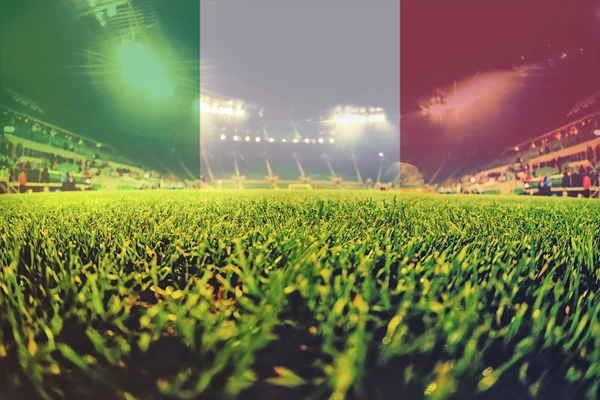 Euro 2016 stadion met het mengen van Italië vlag — Stockfoto